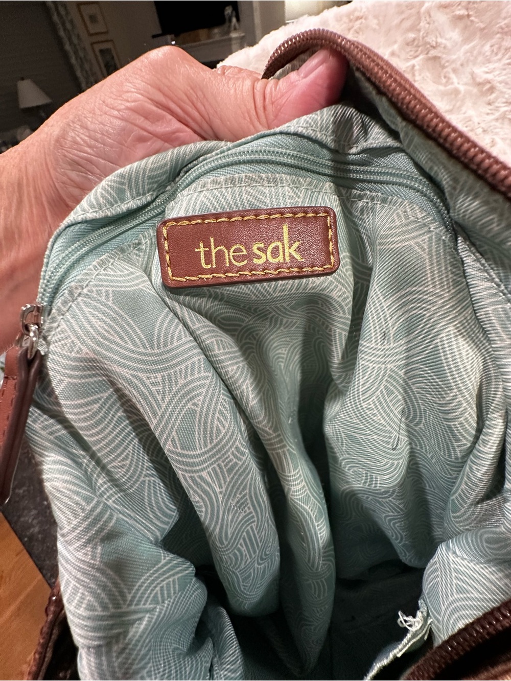 The Sak Brown Leather Crossbody Shoulder Bag - Picture 8 of 13